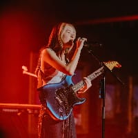 hannah bahng ua на we.ua