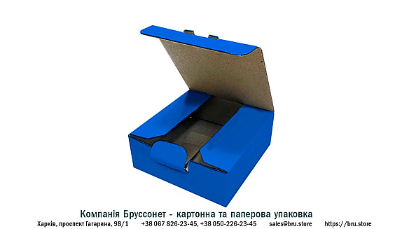 Картонна коробка синя самозбірна 9х9х3 см (0,5 кг) на we.ua