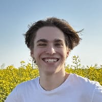 Микита Сиромятніков на we.ua