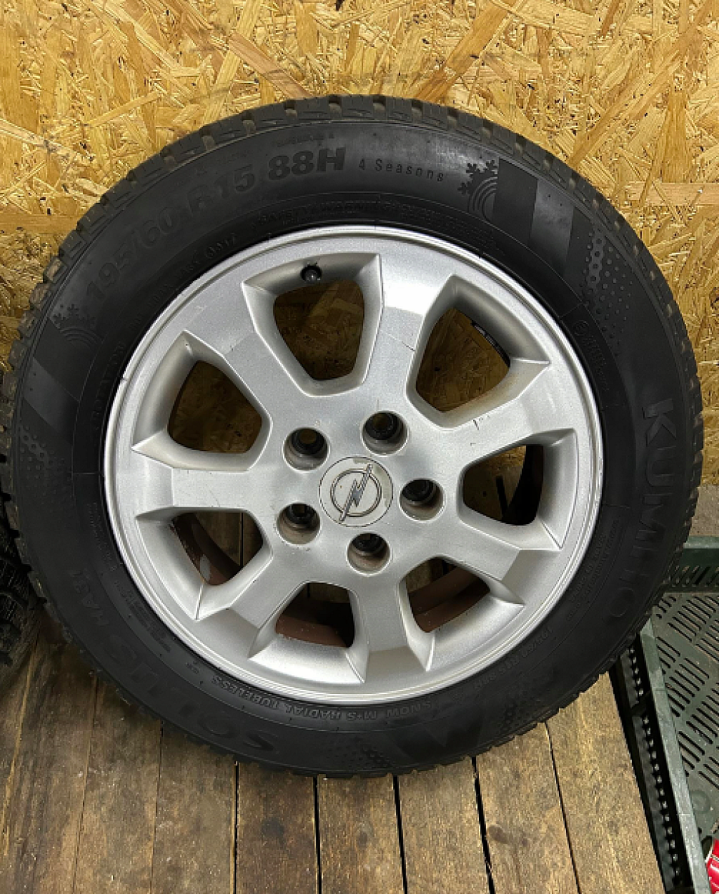 Продам автозапчастину kumho в Києві за 15 950 грн