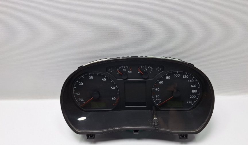 Панель приладів (щиток) Volkswagen Polo IV 9N3 — 6Q0920800A | Samohodbox в Києві за 5 200 грн