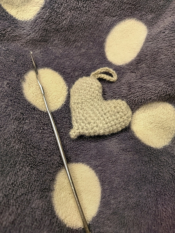 Сіренький брелок сердечко🩶 - Yarina Misnaya на we.ua