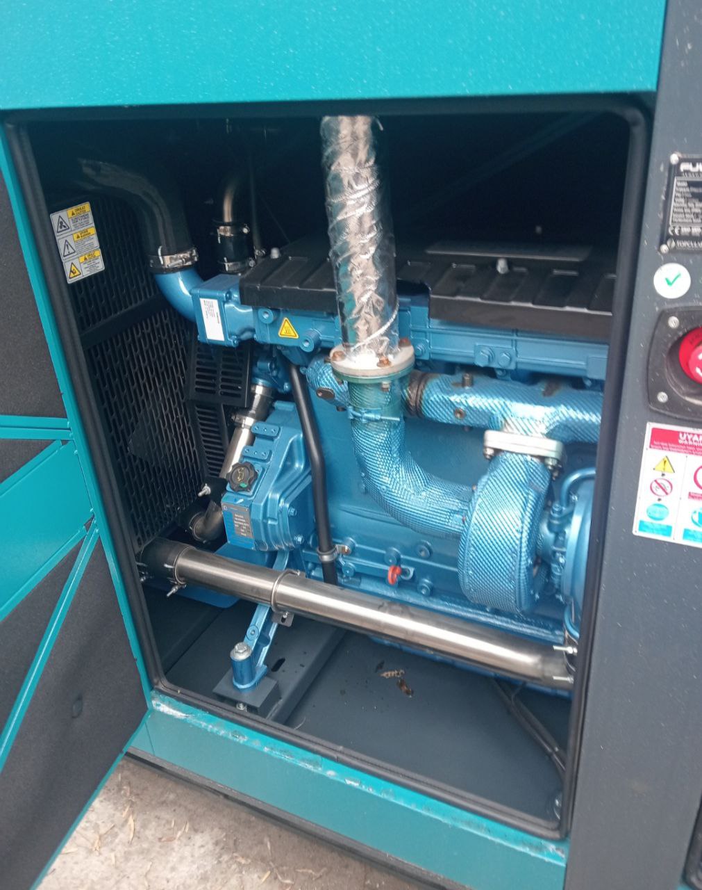 Трьохфазний дизельний генератор 132 кВт FB-165 400V 50Hz