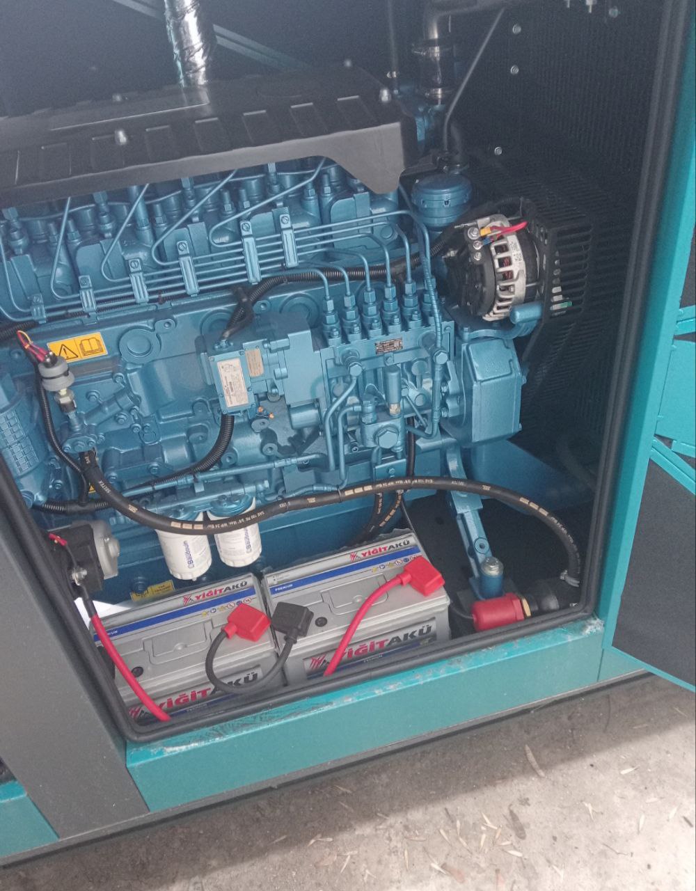 Трьохфазний дизельний генератор 132 кВт FB-165 400V 50Hz