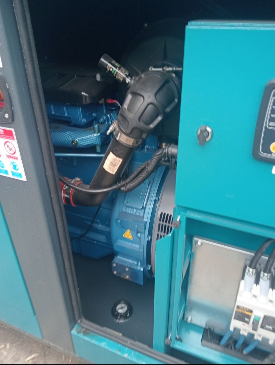 Трьохфазний дизельний генератор 132 кВт FB-165 400V 50Hz