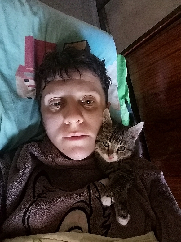 Я не хочу нав’язуватись. Але мушу говорити.Могла давно поїхати. Забути про війну, про холод, про темряву. Але залишилась. Бо т... - Анна Янковая on we.ua