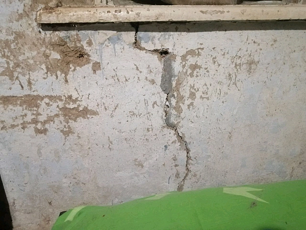 Здавалось втілила свою мрію. Створила не великий притулок. Купила хату в селі, в кредит😐 Поставила паркан, а інше.... Дах тече, ... - на we.ua